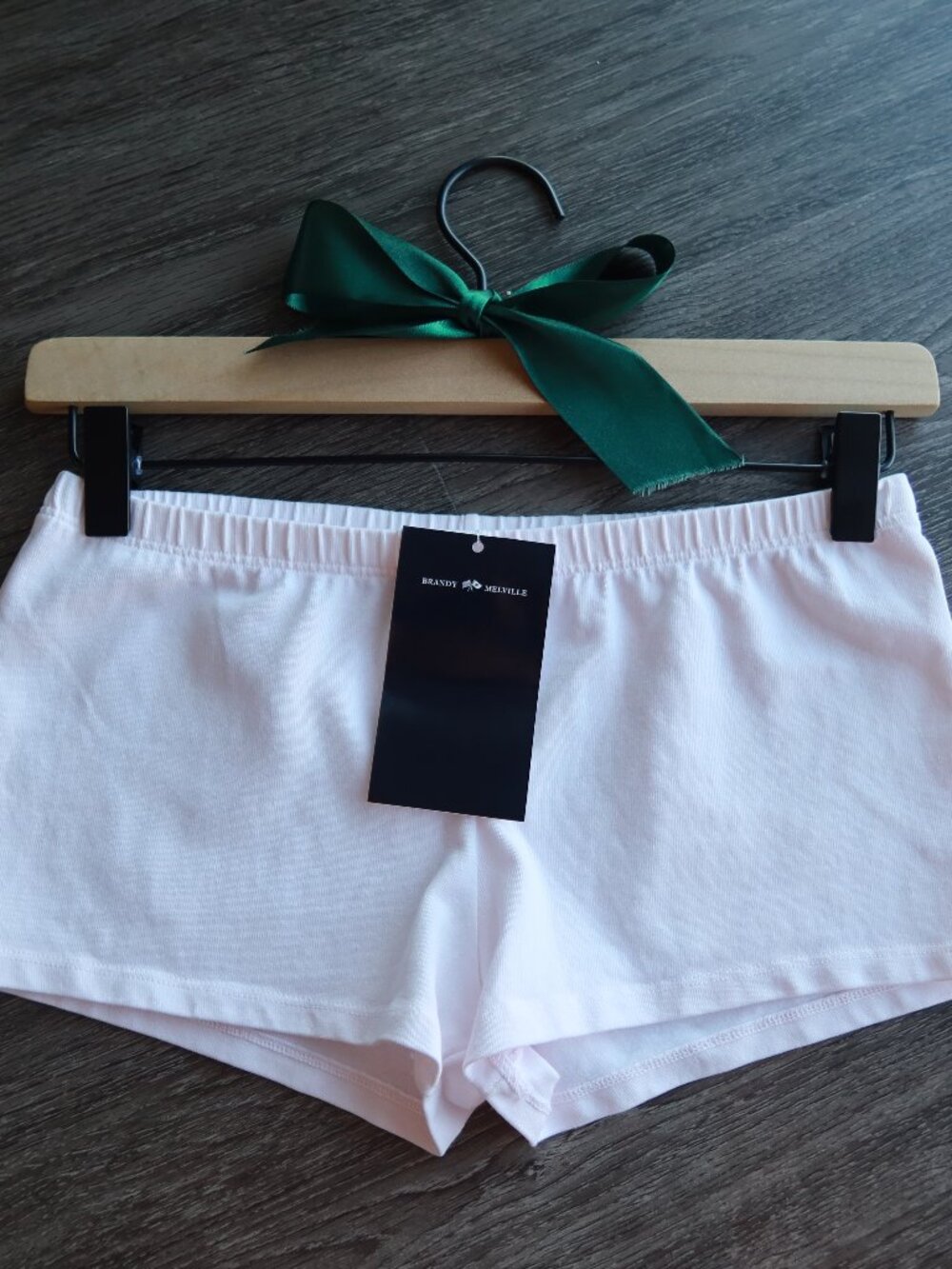 Brandy Melville boxer shorts, pale pink - Picture 5 of 5